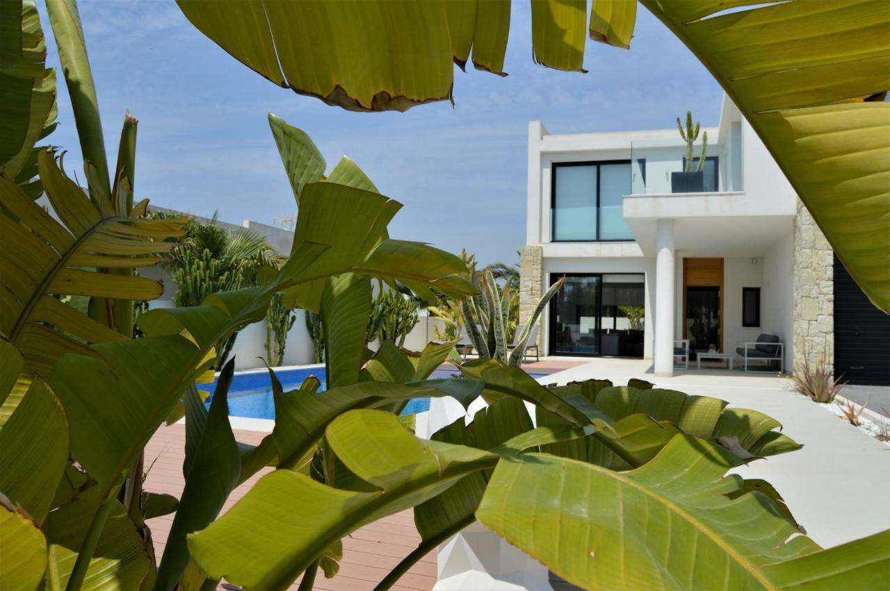 Villa With Private Pool Llobregales Exterior foto